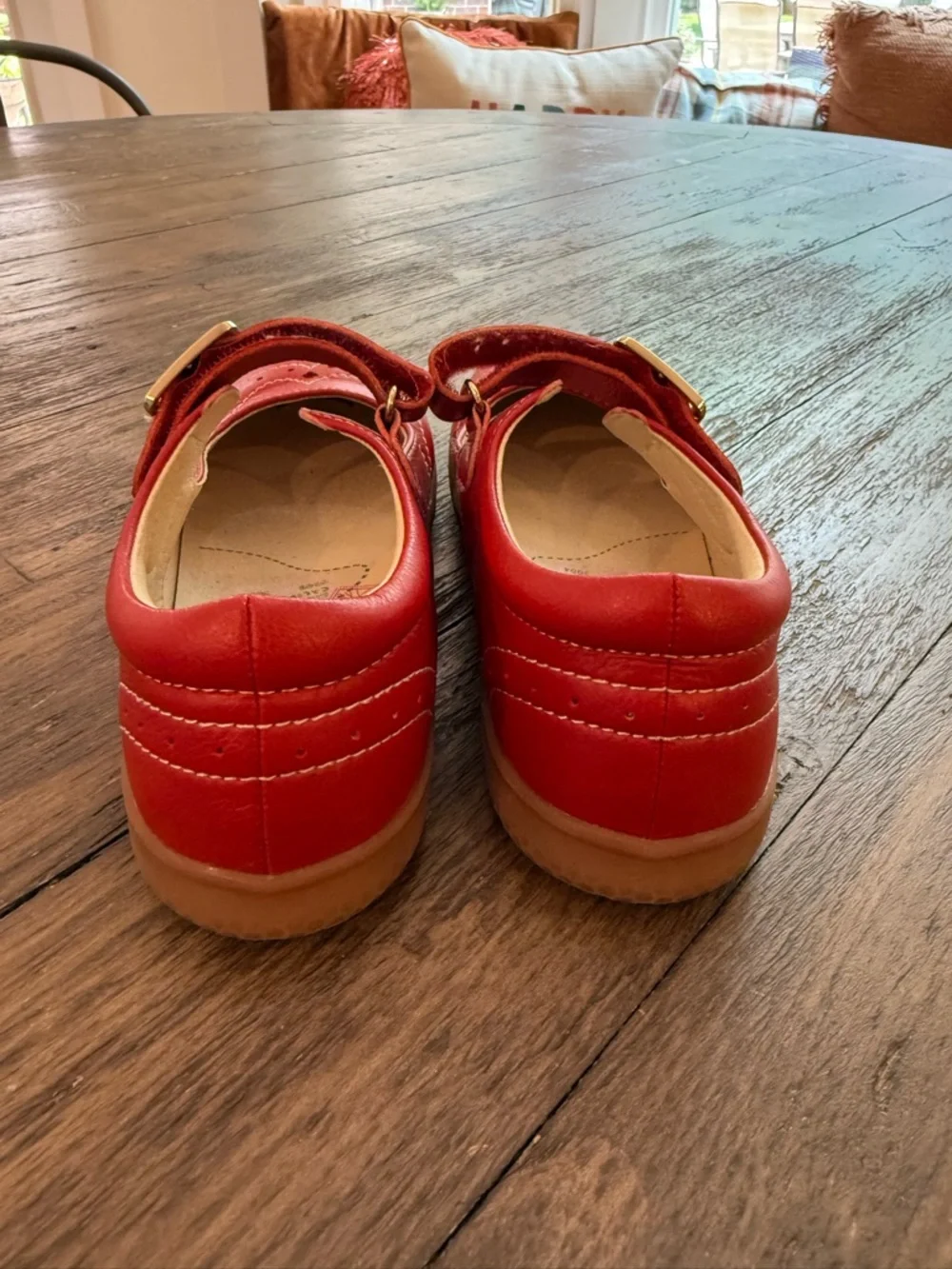 Livie & Luca Kids Size 1 Red Leather Mary Jane Shoes Scalloped Comfort Flats